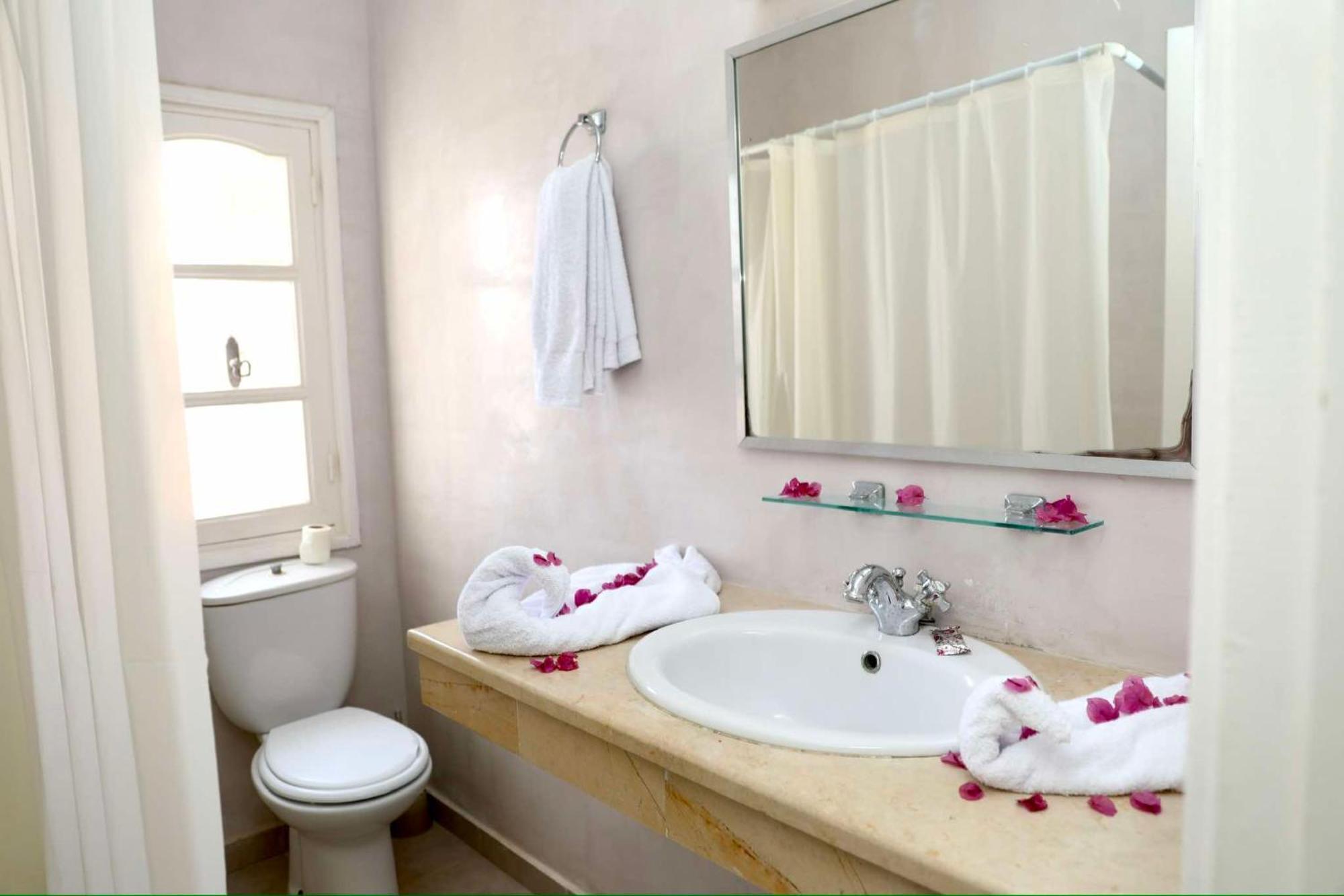 Appart Hotel Rodes Mezraia ภายนอก รูปภาพ