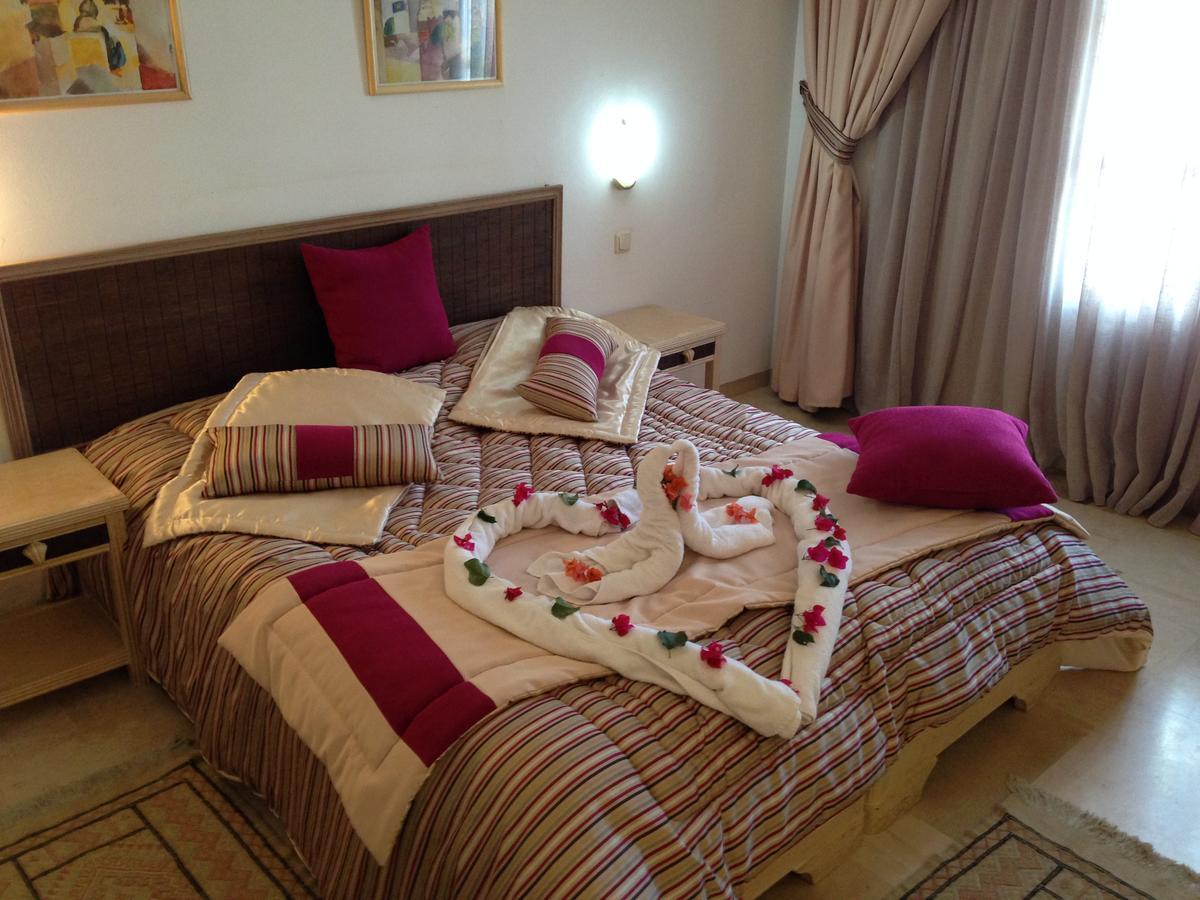 Appart Hotel Rodes Mezraia ภายนอก รูปภาพ