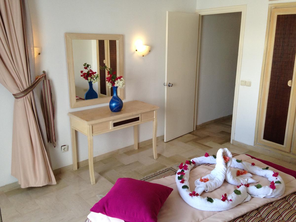 Appart Hotel Rodes Mezraia ภายนอก รูปภาพ